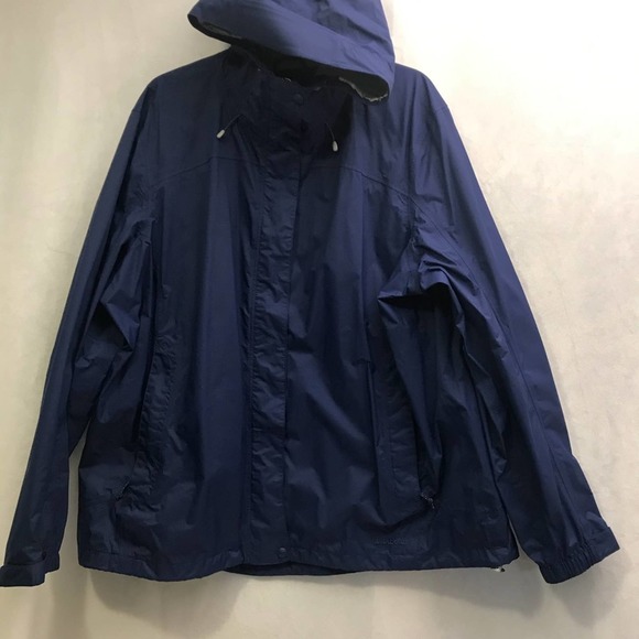 L.L. Bean Jackets & Blazers - L.L.Bean blue rain jacket. Size 2X
